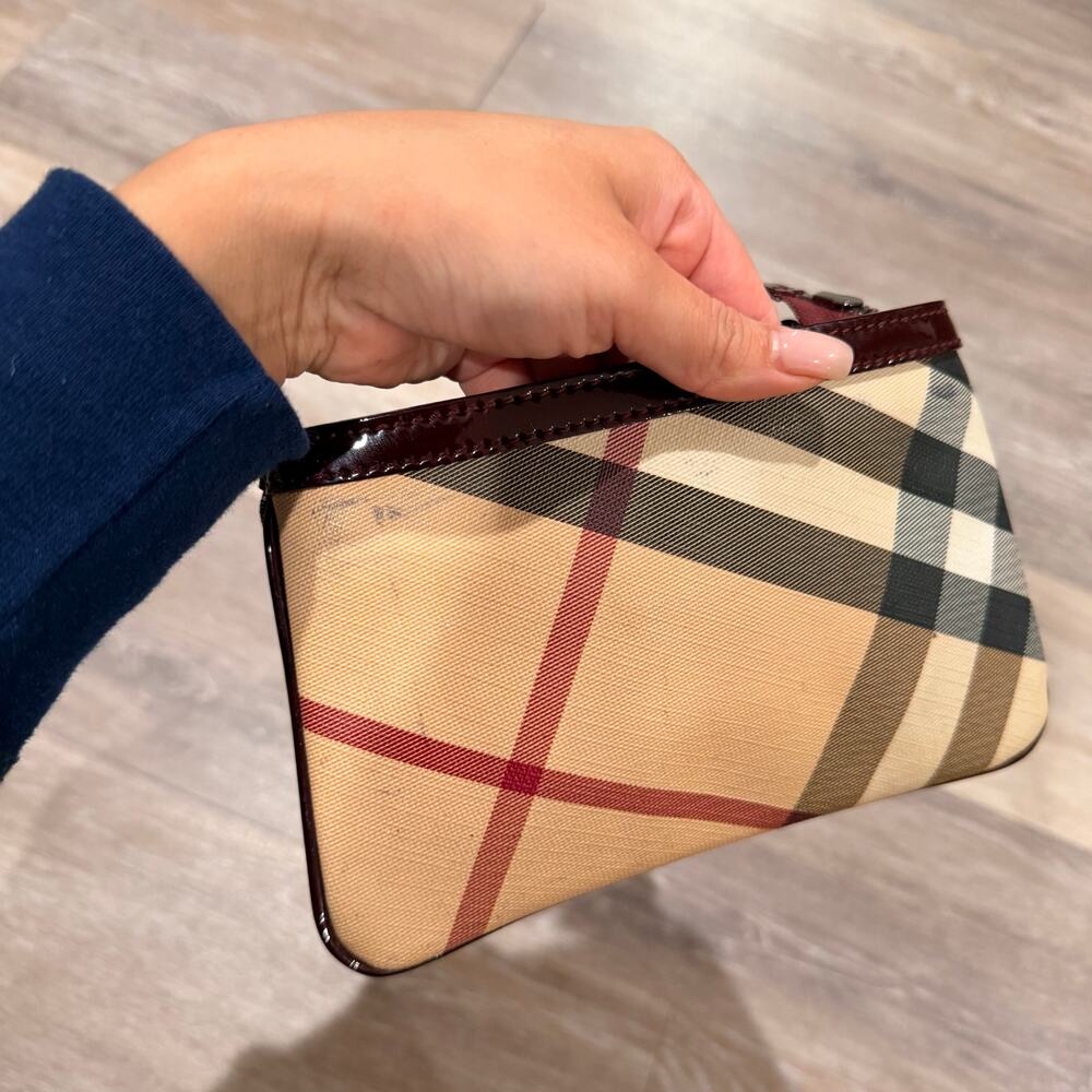 Burberry Wristlet Classic Plaid Pattern - Picture 6 of 9